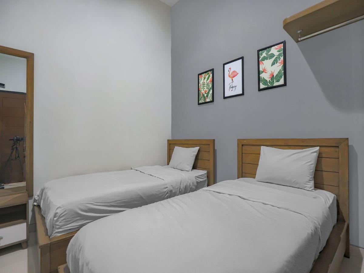 Casa Ts 16 Hotel Malang Exterior foto