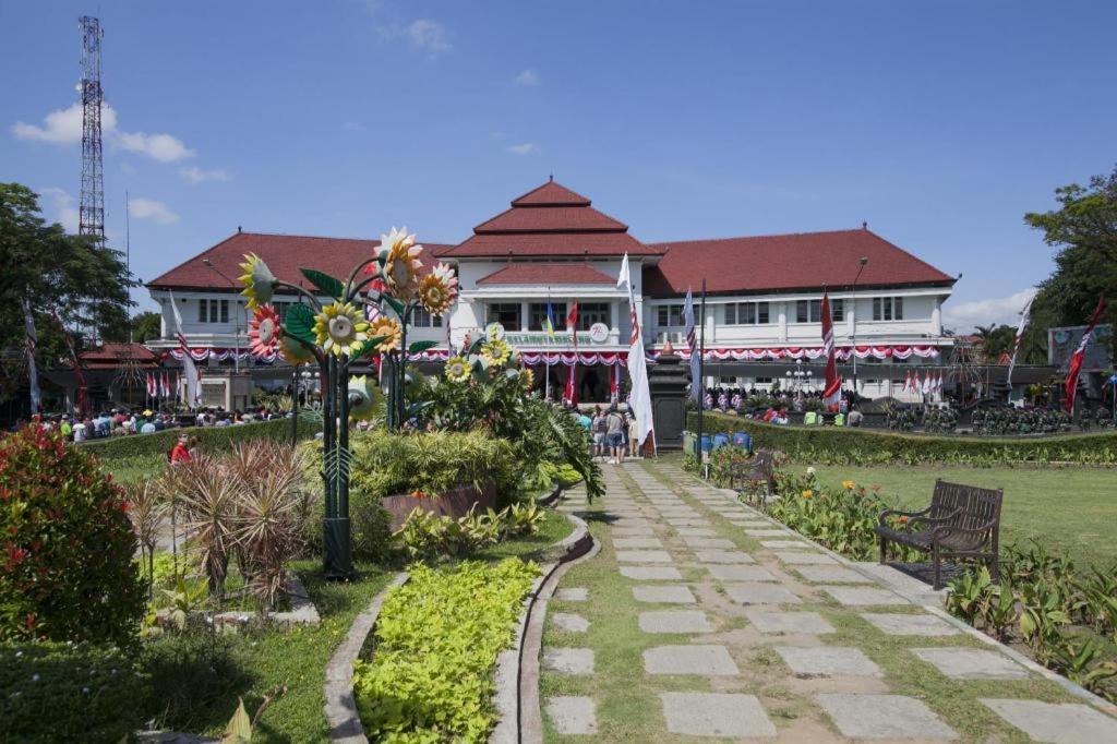 Casa Ts 16 Hotel Malang Exterior foto